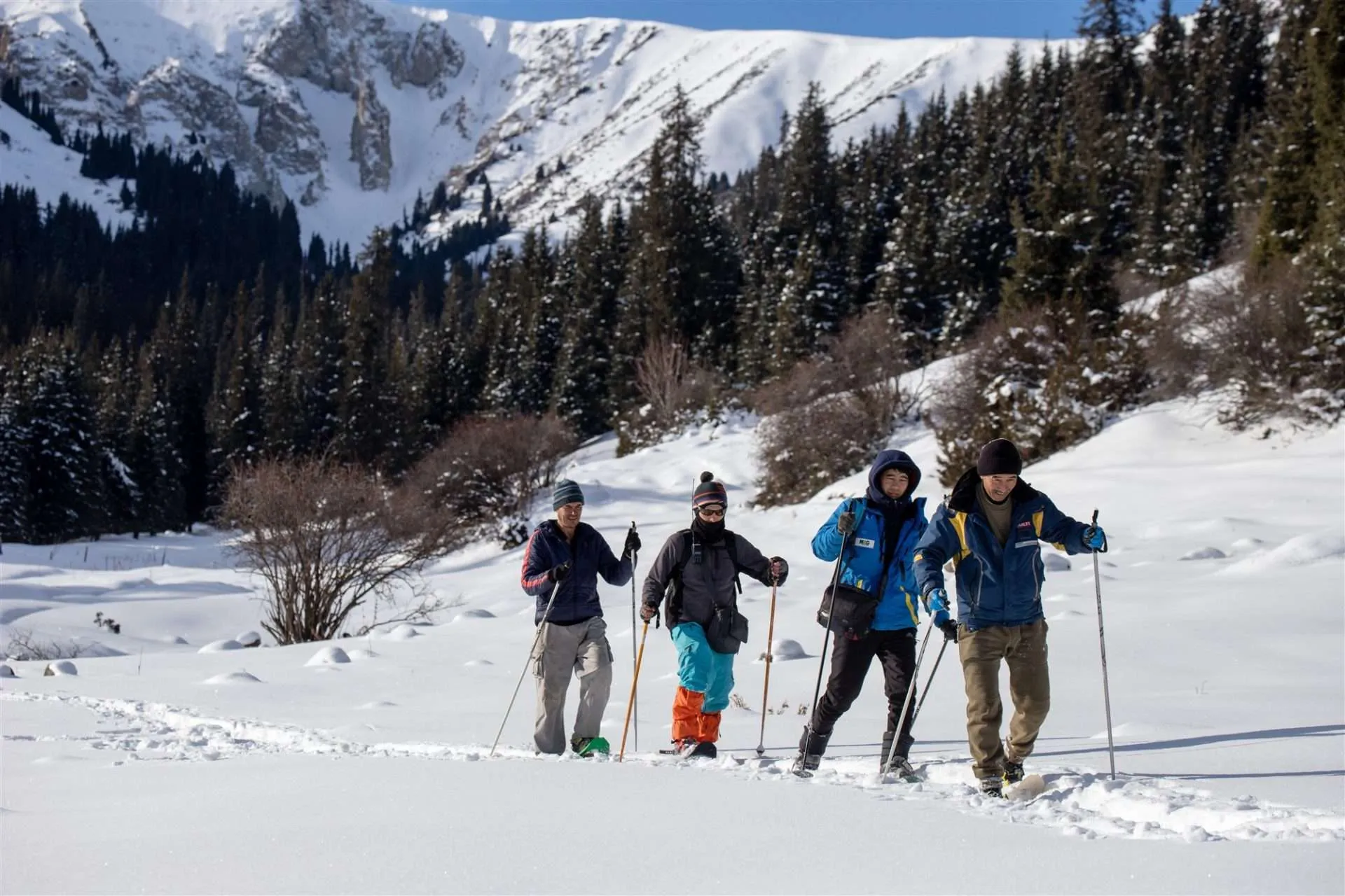 Snowshoeing-2 (1) (1)